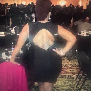 Elegant & sexy black ruched BCBGMAXAZRIA mini dress -Large